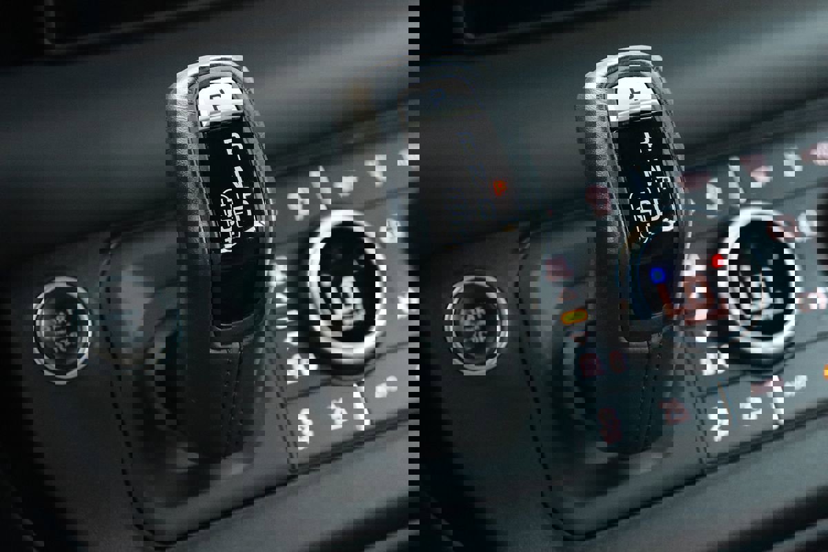 Used 2020 Land Rover Defender 110 X image 24