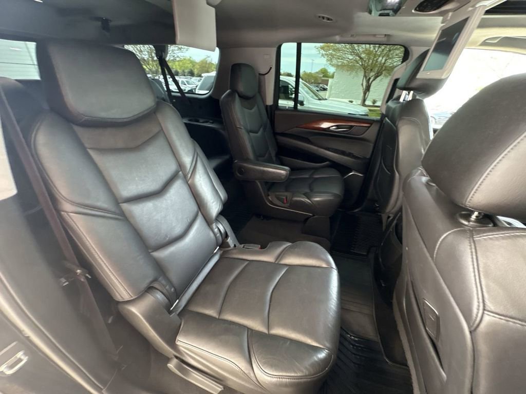 Used 2016 Cadillac Escalade ESV Premium AWD/4WD image 28