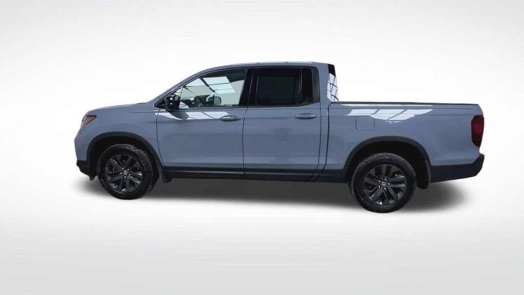 Used 2023 Honda Ridgeline Sport image 5