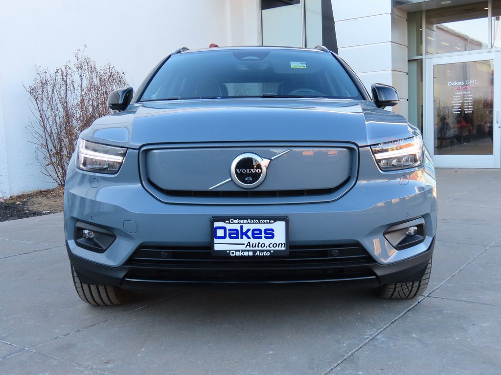 Used 2021 Volvo XC40 P8 Recharge image 2