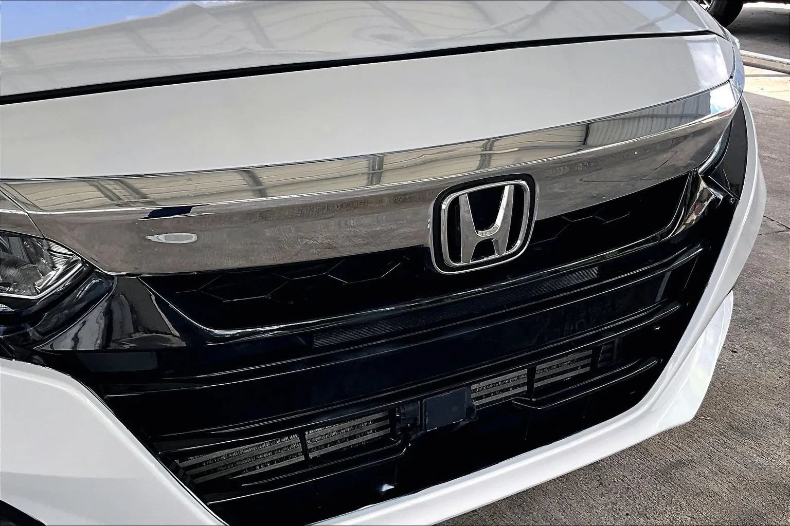 Used 2018 Honda Accord EX-L image 30