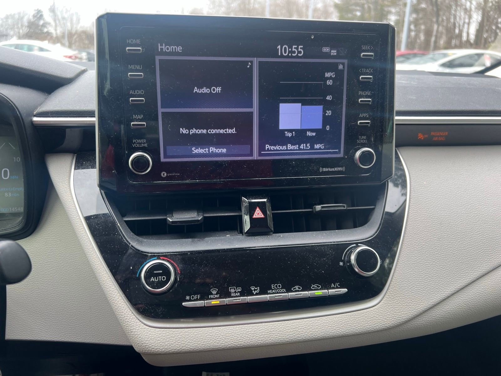 Used 2021 Toyota Corolla LE image 31