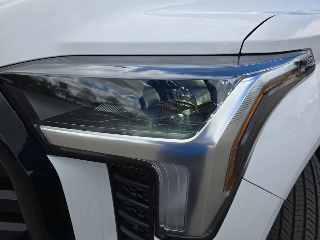 Used 2026 Toyota Tundra SR AWD/4WD image 31