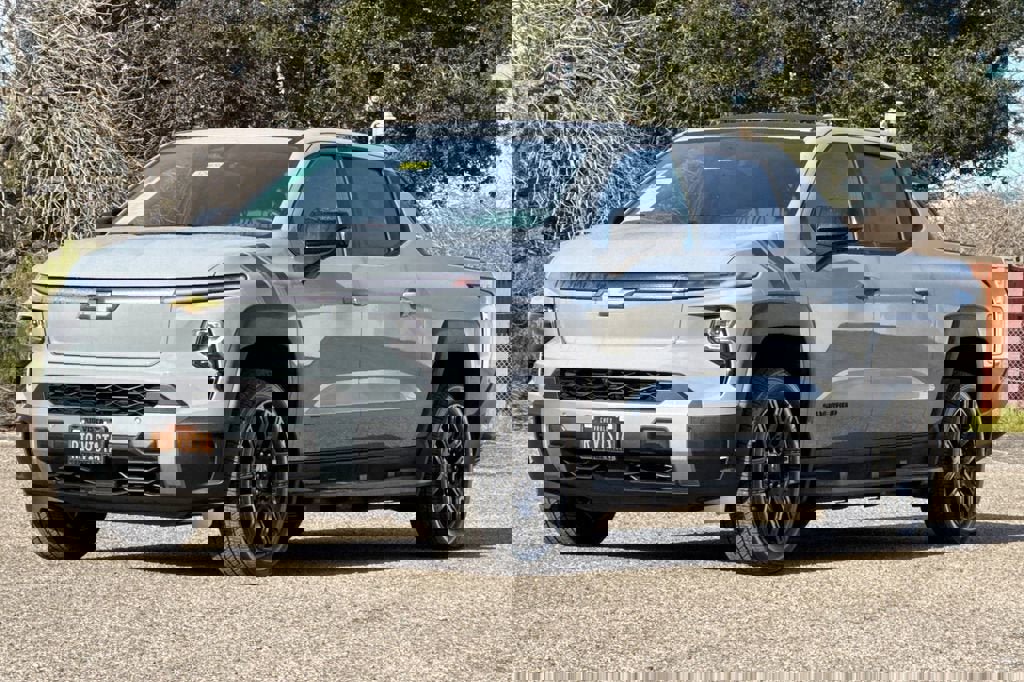 New 2026 Chevrolet Silverado EV LT w/ LPO, Dark Package Plus image 8