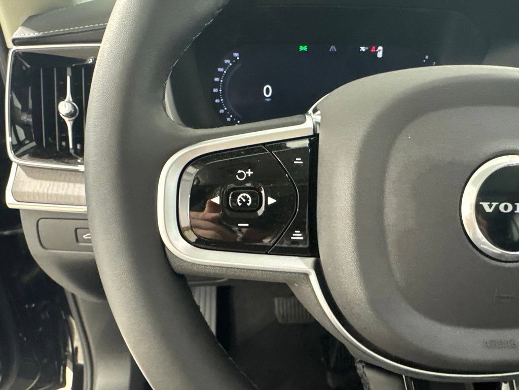 New 2026 Volvo XC90 B6 Plus w/ Protection Package AWD/4WD image 9