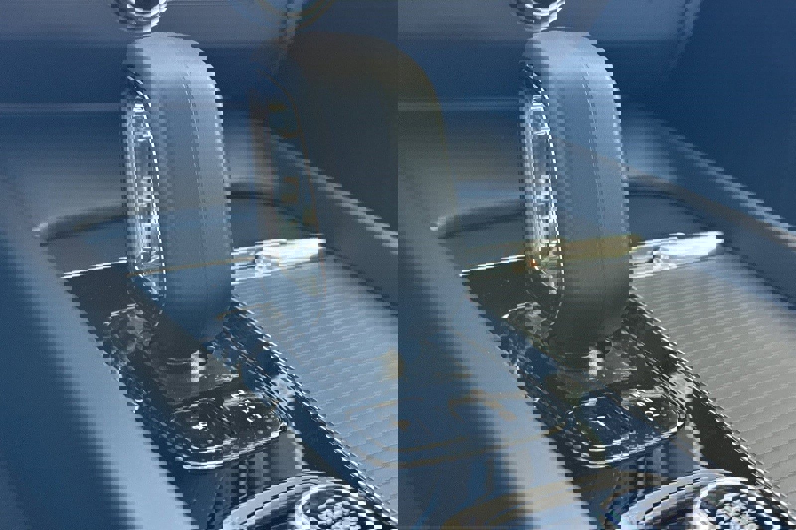 Used 2025 Volvo XC60 B5 Core w/ Protection Package Premier image 22