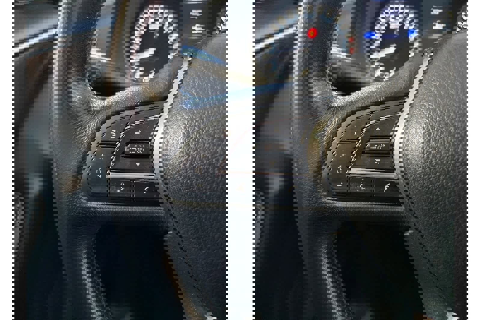 Used 2018 INFINITI Q50 Luxe w/ Cargo Package (L95) image 24