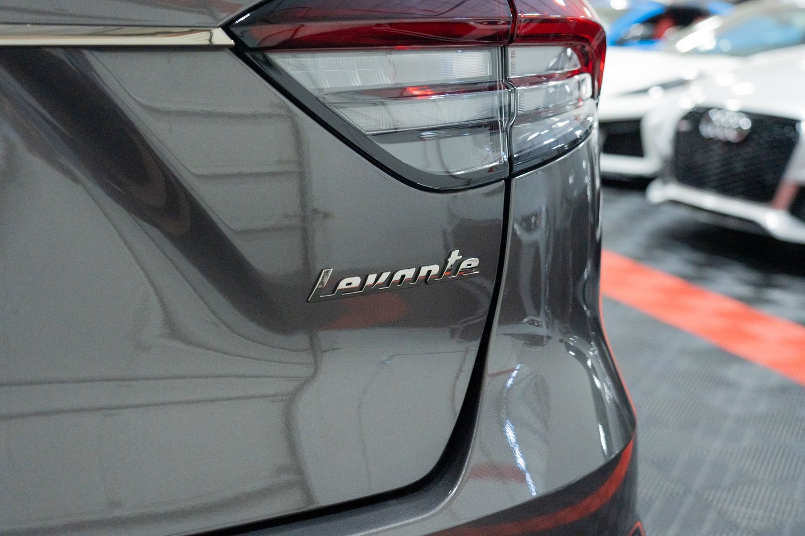 Used 2021 Maserati Levante Trofeo AWD/4WD image 10