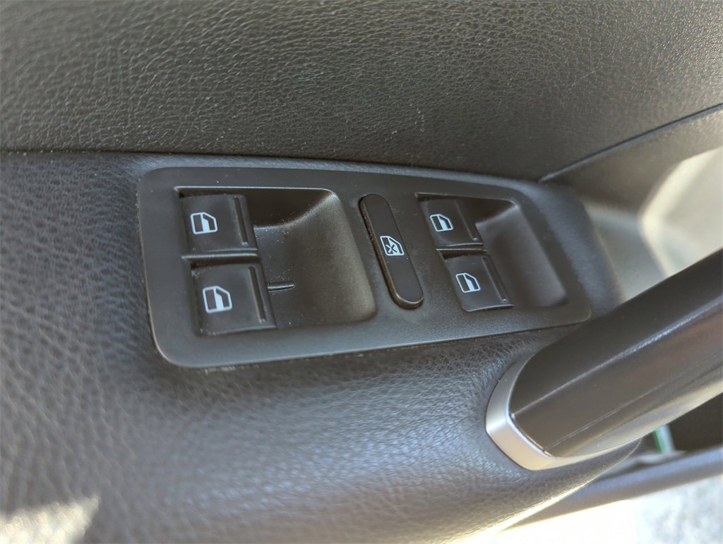 Used 2020 Volkswagen Passat 2.0T S image 29