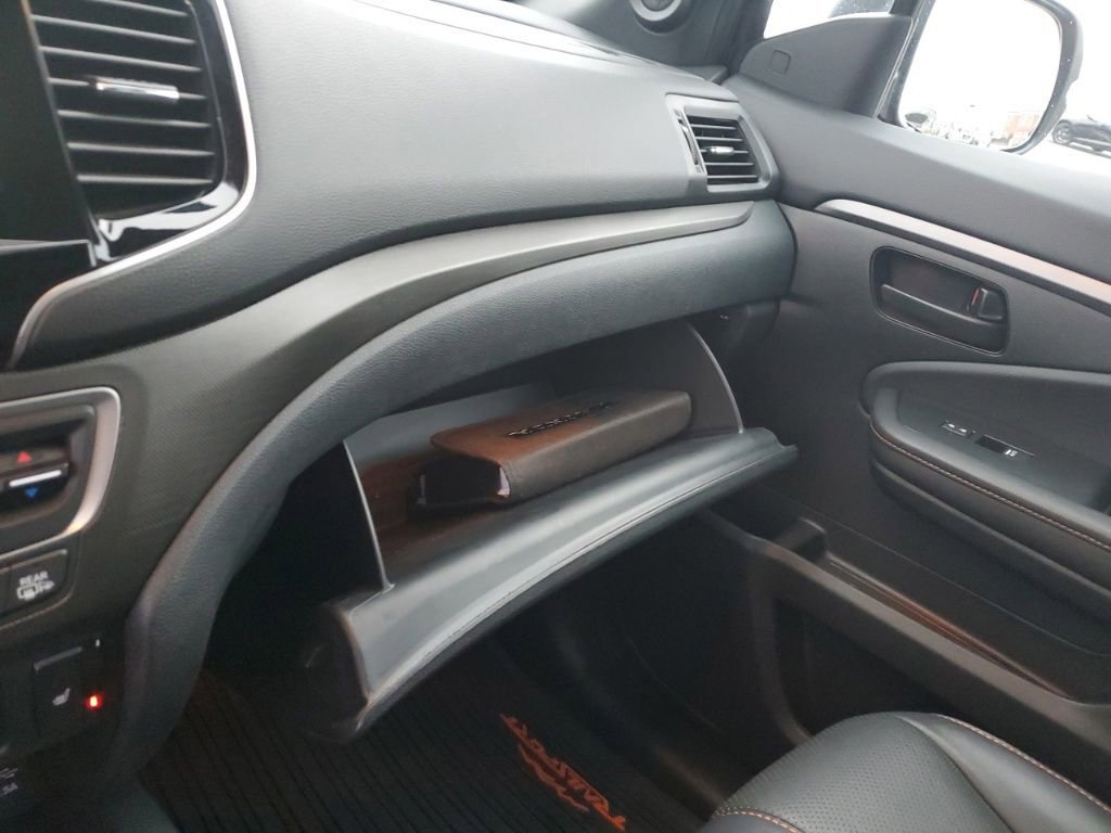 Certified 2023 Honda Passport TrailSport image 24