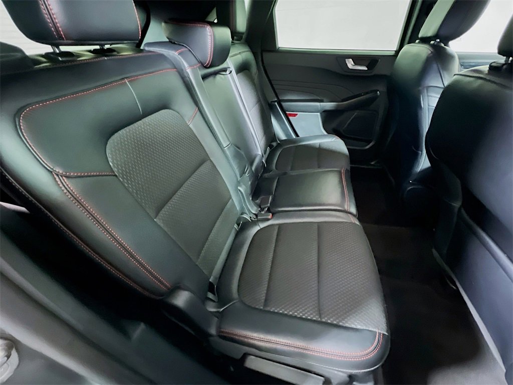 Used 2025 Ford Escape ST-Line image 24