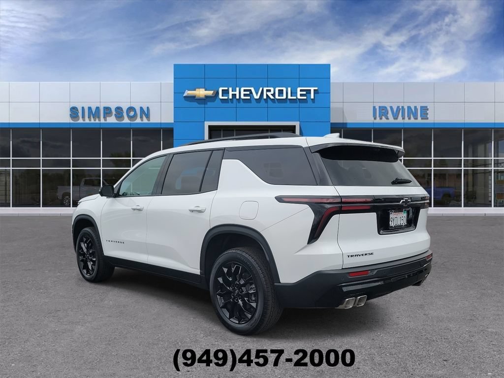 Used 2026 Chevrolet Traverse LT w/ Midnight/Sport Edition FWD image 6