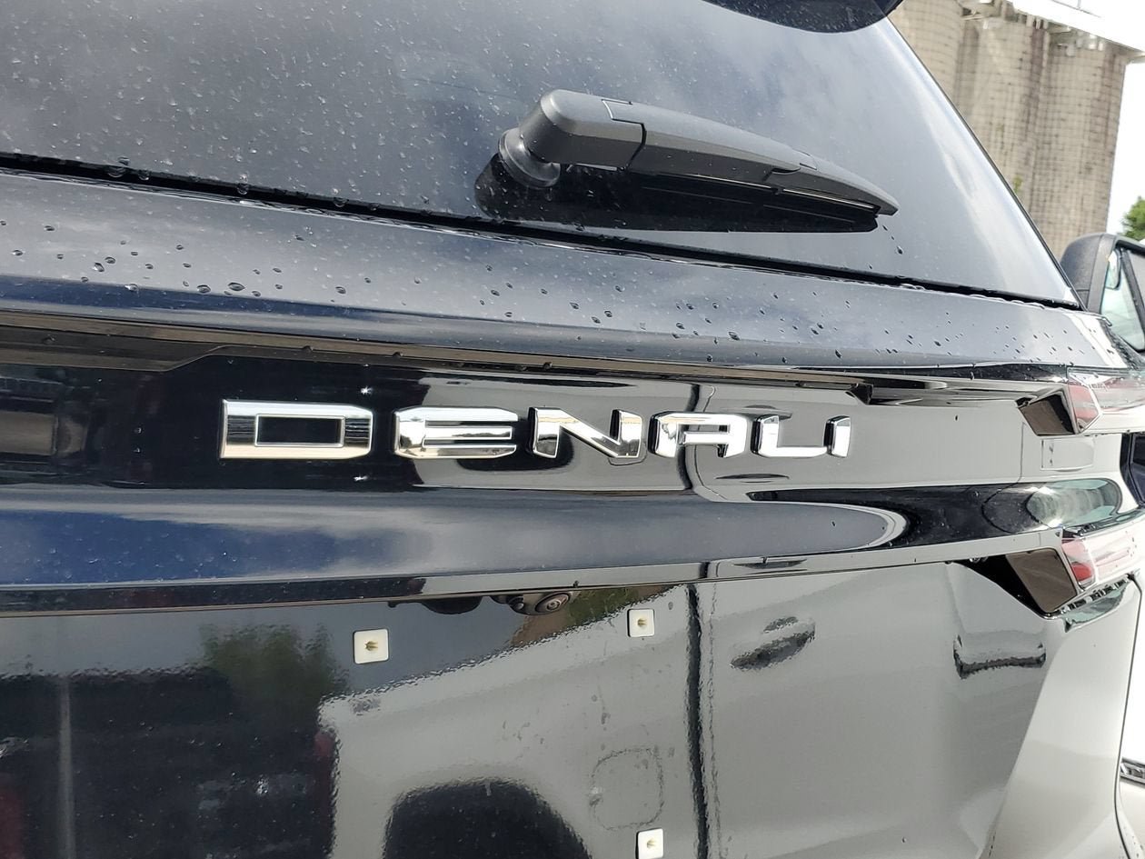 New 2026 GMC Acadia Denali w/ Super Cruise Package FWD image 9