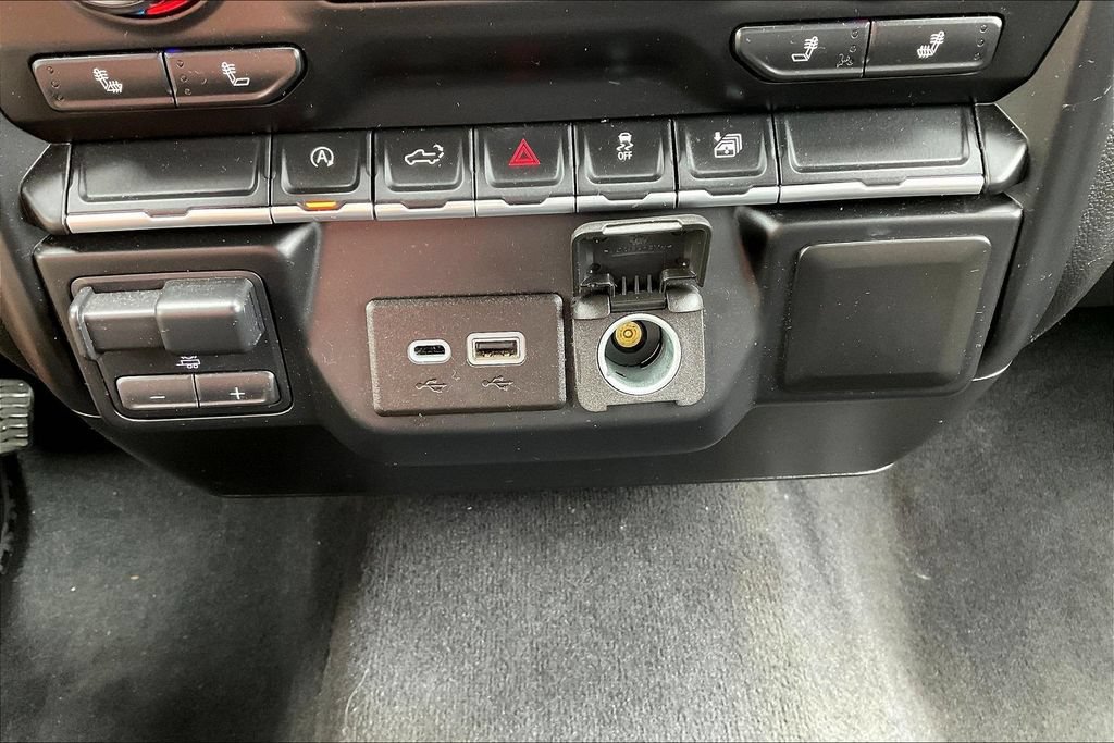 Used 2019 Chevrolet Silverado 1500 RST w/ True North Edition AWD/4WD image 15