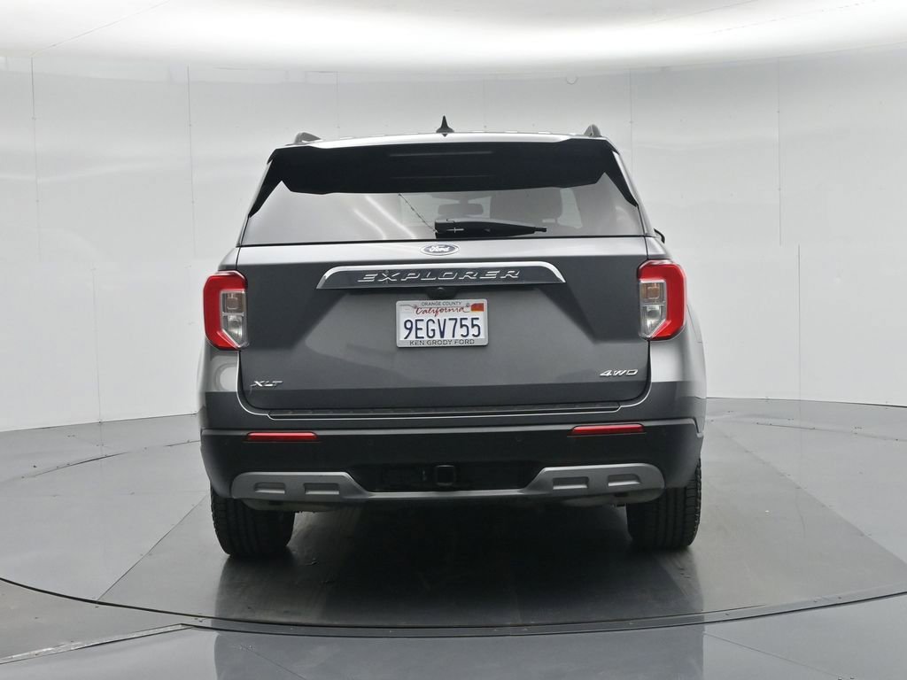 Certified 2022 Ford Explorer XLT w/ Equipment Group 202A image 29