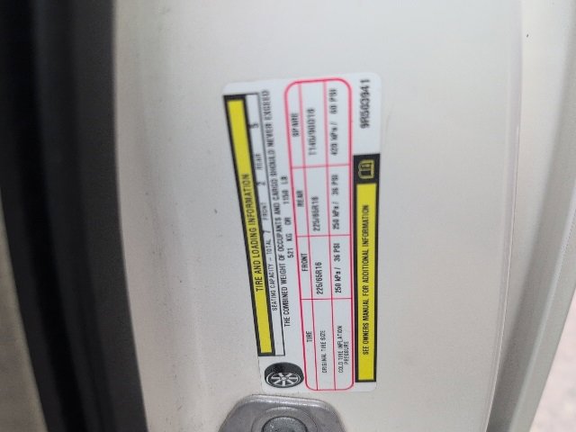 Used 2009 Chrysler Town & Country Touring image 19