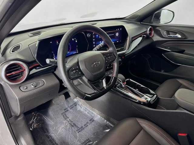 Used 2024 Chevrolet Trax RS w/ Sunroof Package image 10