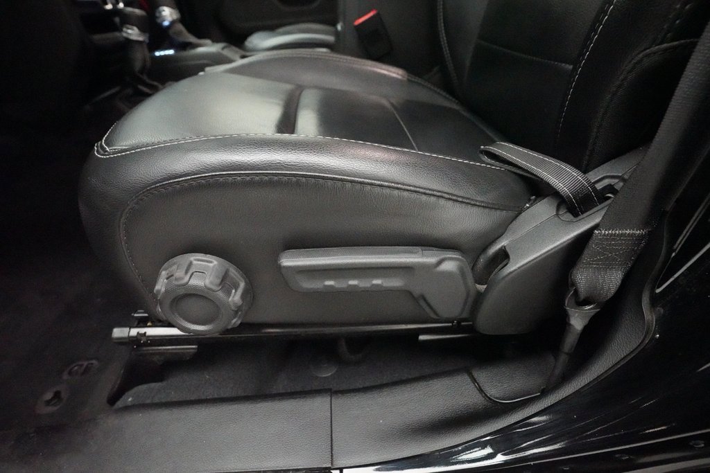 Used 2019 Jeep Wrangler Unlimited Sahara w/ Quick Order Package 24M Moab image 28