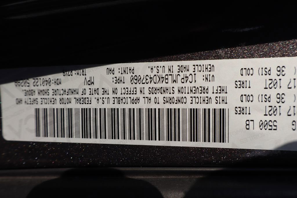 Used 2019 Jeep Cherokee Latitude Plus AWD/4WD image 4