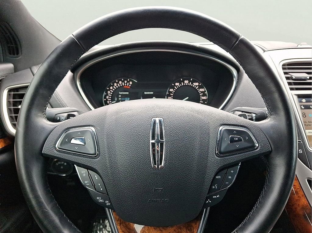 Used 2018 Lincoln MKX Reserve w/ Driver Assistance Package image 21