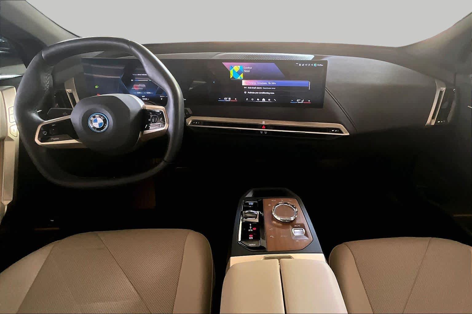 Used 2024 BMW iX xDrive50 w/ Premium Package AWD/4WD image 14