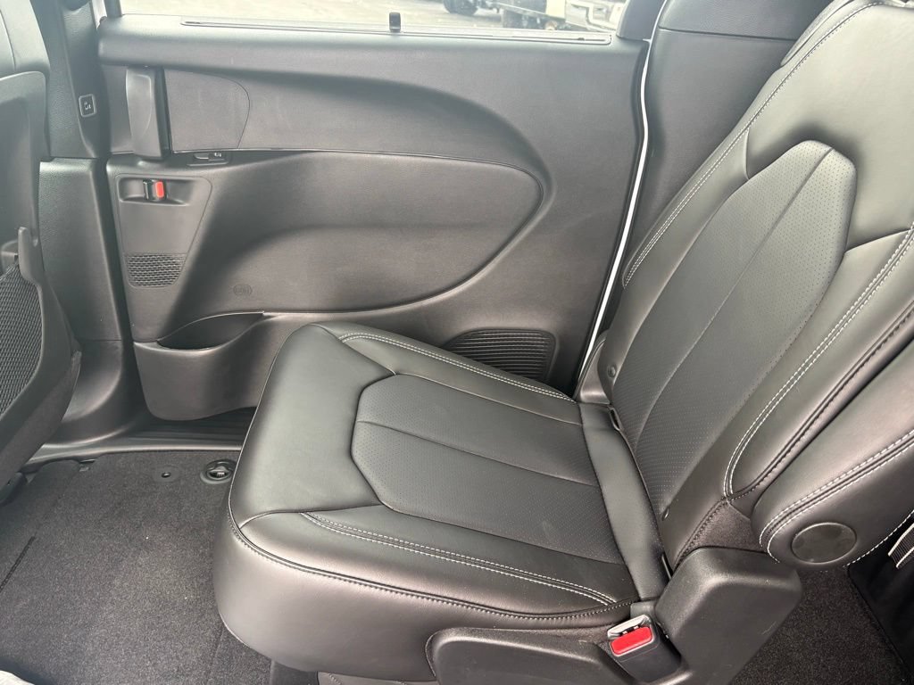 New 2026 Chrysler Voyager LX image 31