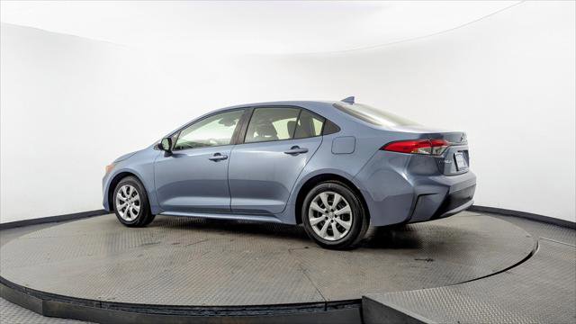 Used 2020 Toyota Corolla LE image 6