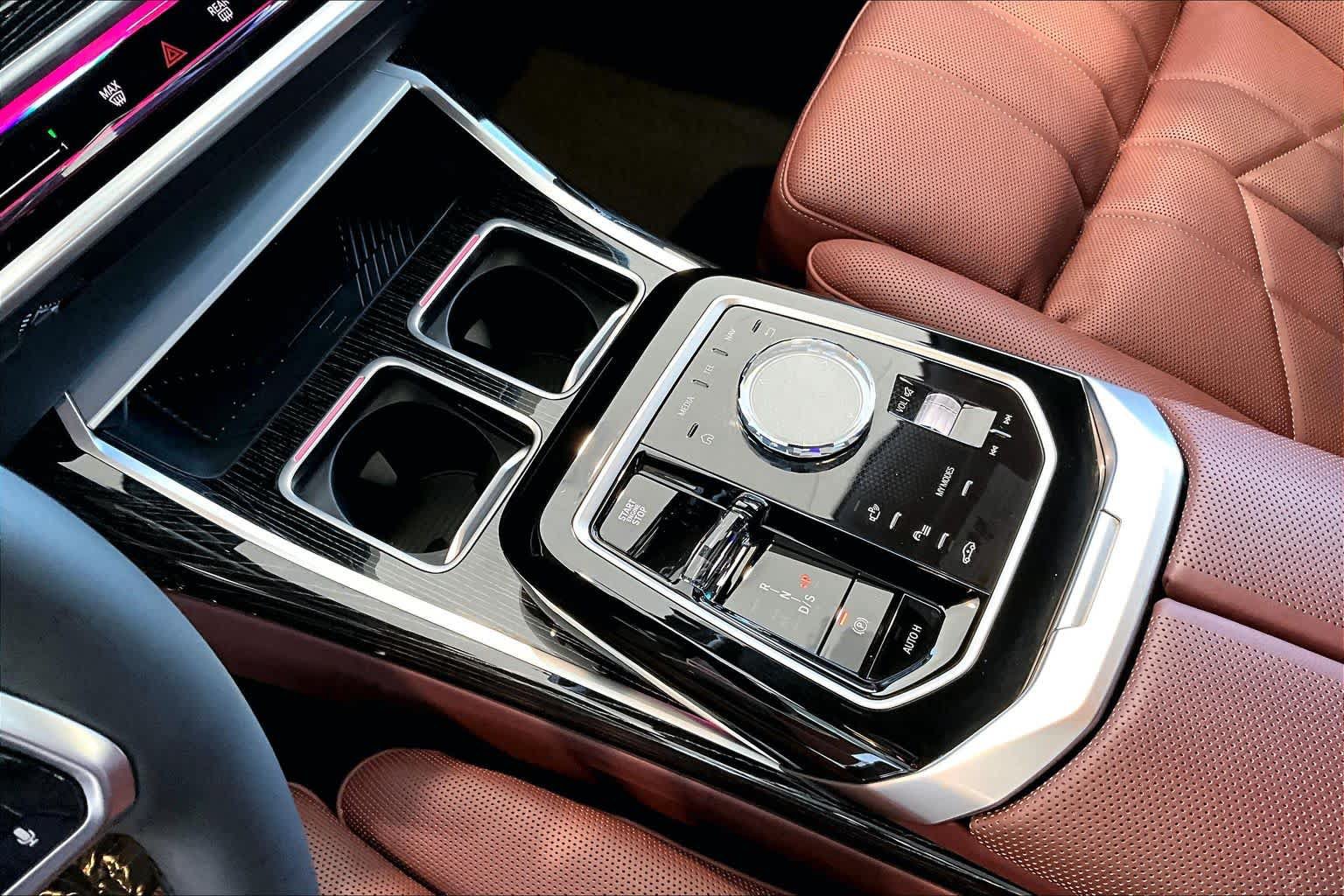 Used 2026 BMW 740i RWD image 18