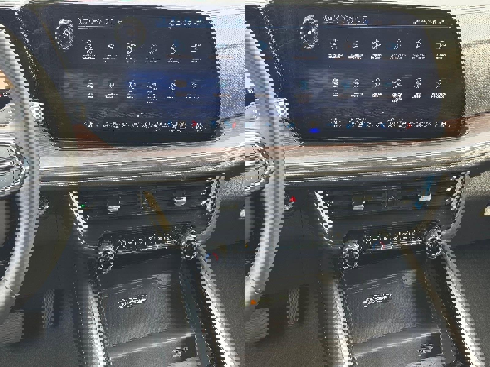 Used 2025 Chevrolet Tahoe Premier w/ Sun And Tow Package image 11