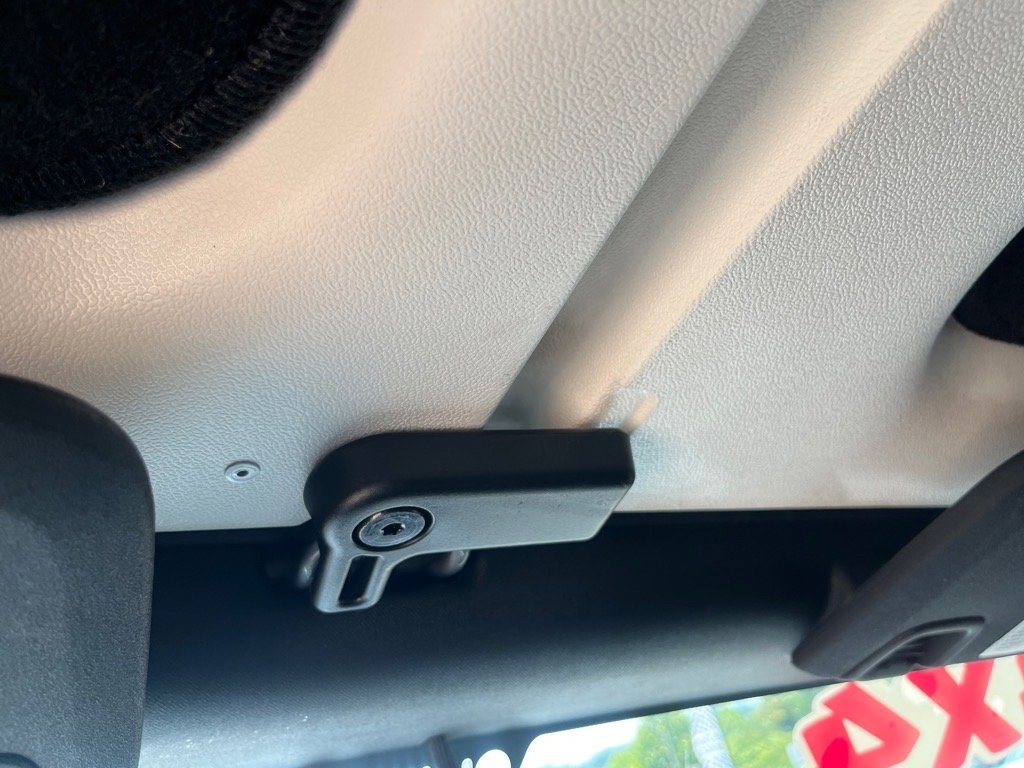 Used 2017 Jeep Wrangler Unlimited Sahara w/ Connectivity Group image 17