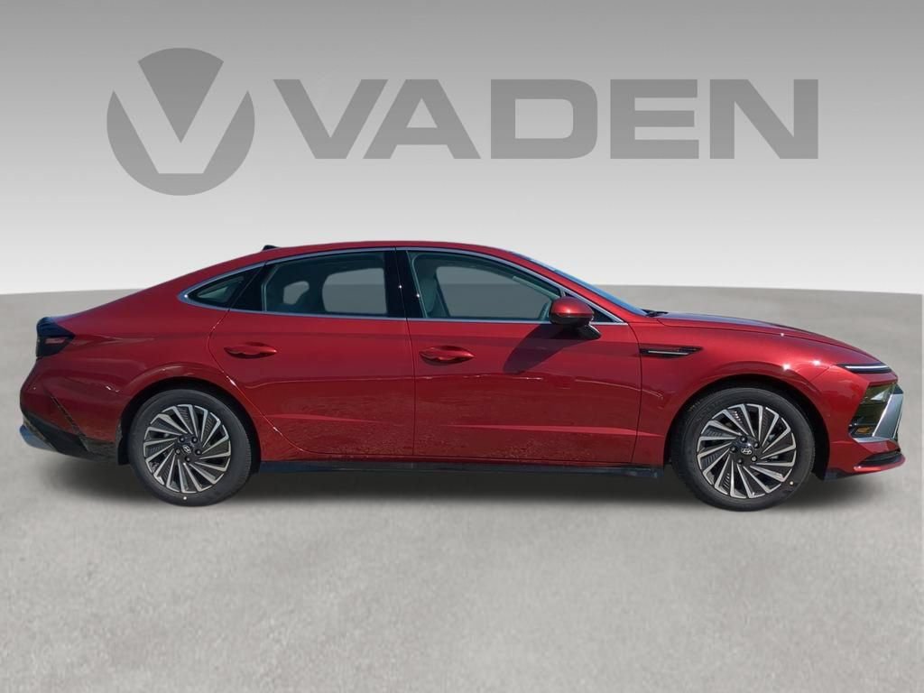 New 2025 Hyundai Sonata Limited FWD image 9
