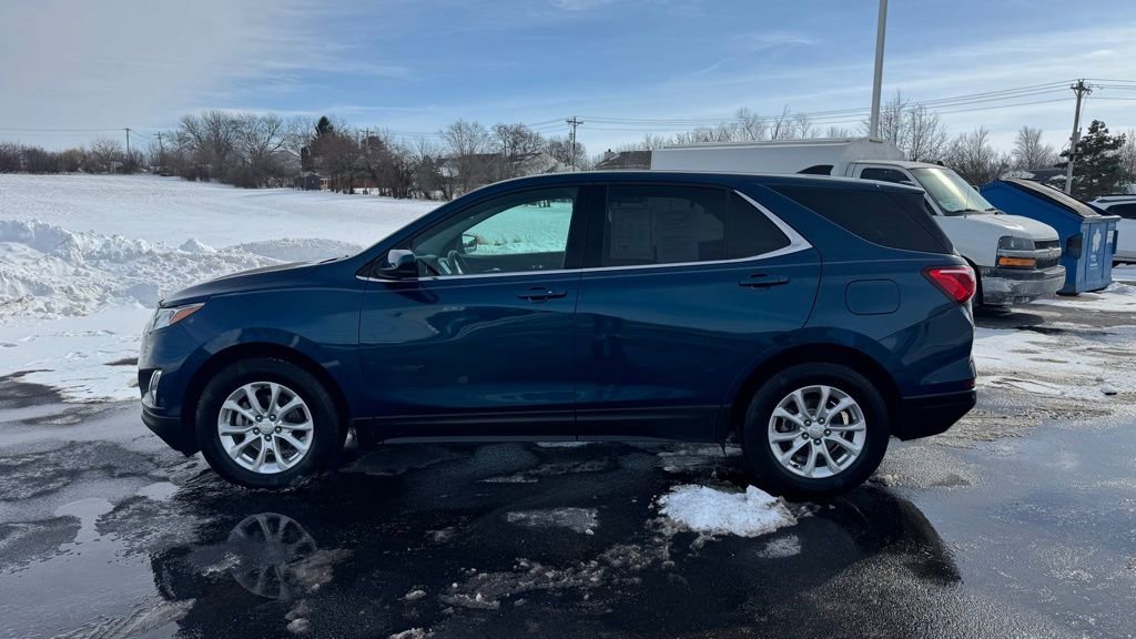 Used 2020 Chevrolet Equinox LT w/ Driver Convenience Package image 4