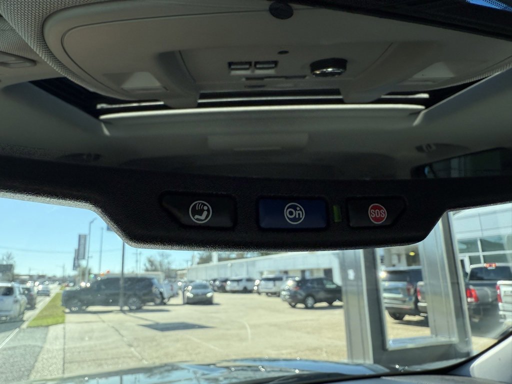 Certified 2018 GMC Yukon Denali w/ Denali Ultimate Package image 30