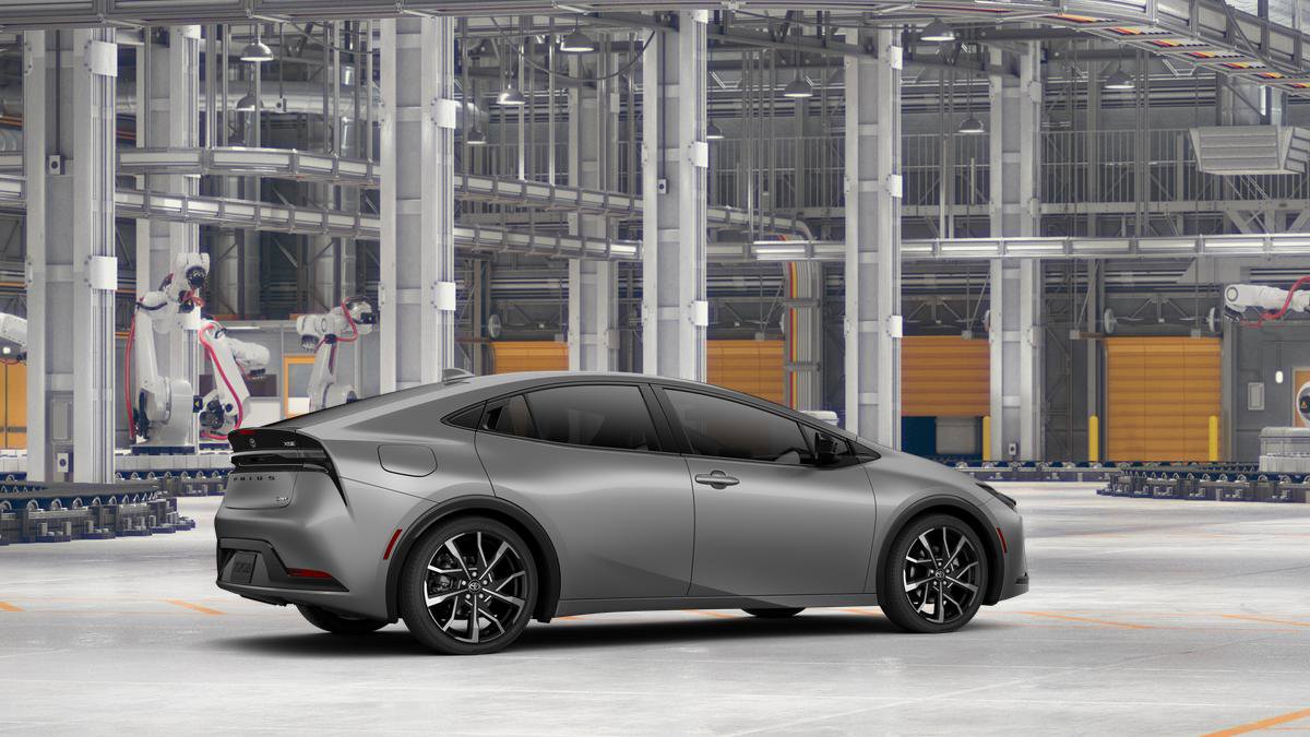 New 2026 Toyota Prius Plug-In Hybrid FWD image 13