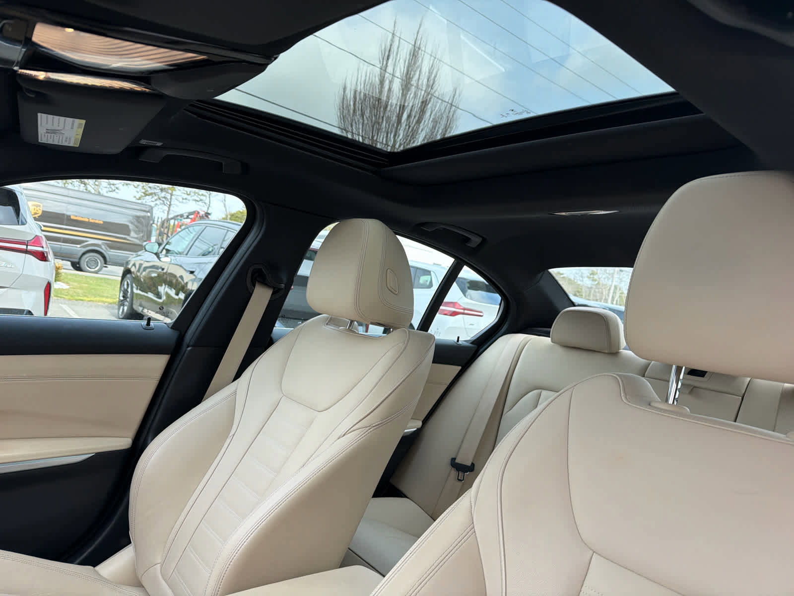 Used 2021 BMW 330i xDrive Sedan w/ Convenience Package image 12