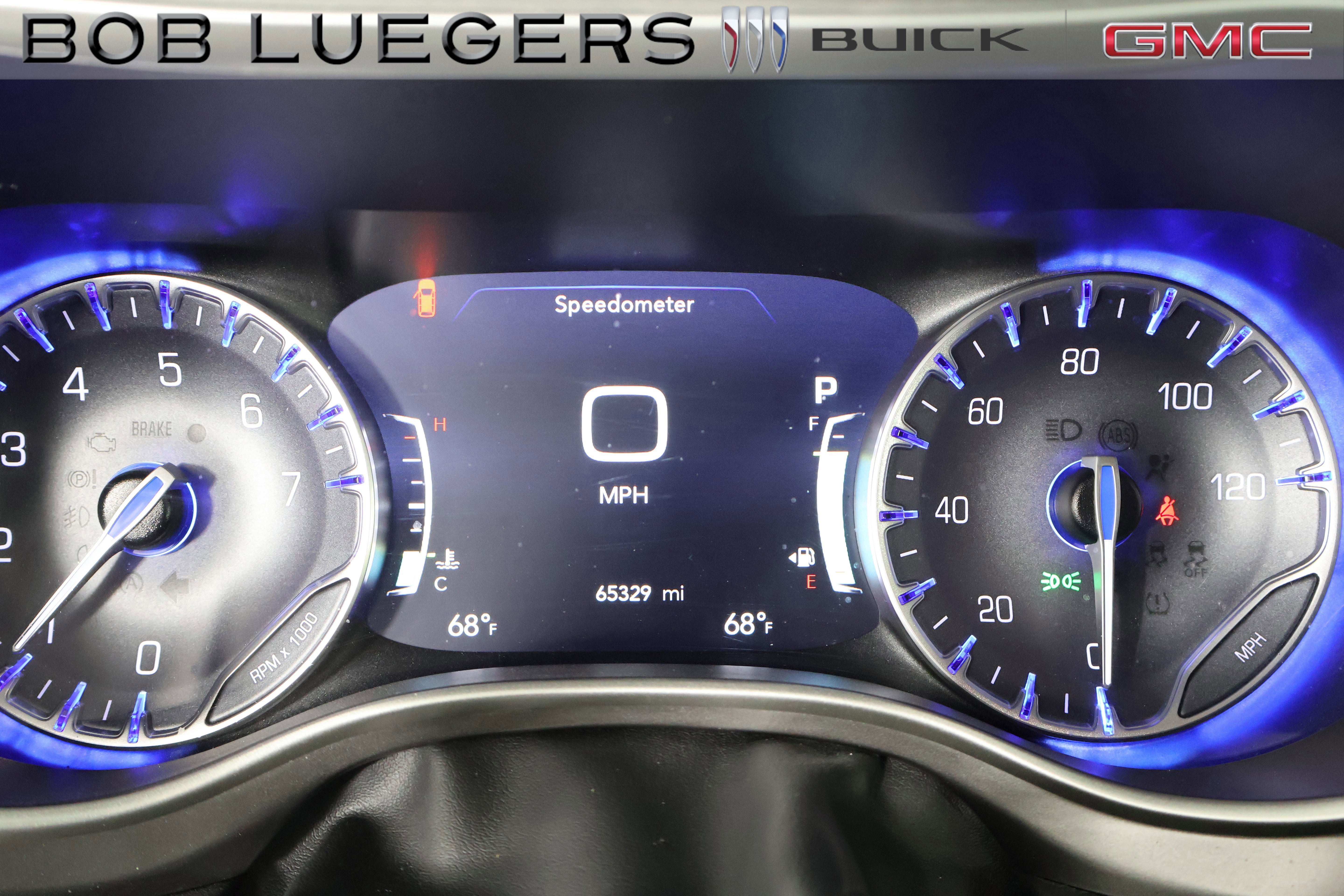 Used 2023 Chrysler Pacifica Touring-L image 26
