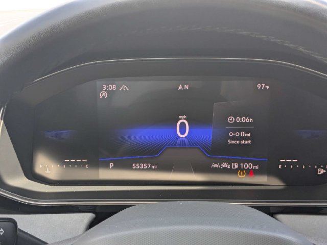 Used 2025 Volkswagen Jetta SE FWD image 29