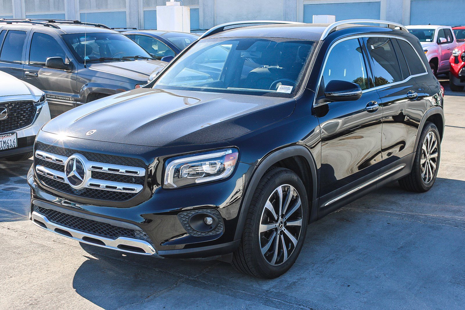 Used 2022 Mercedes-Benz GLB 250 image 3