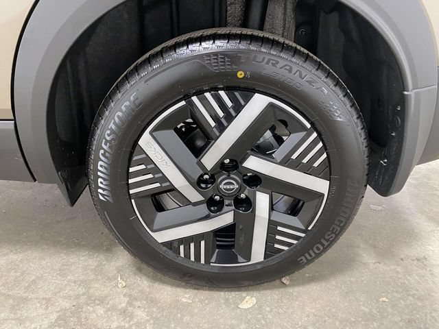 New 2026 Nissan Kicks SV FWD image 7