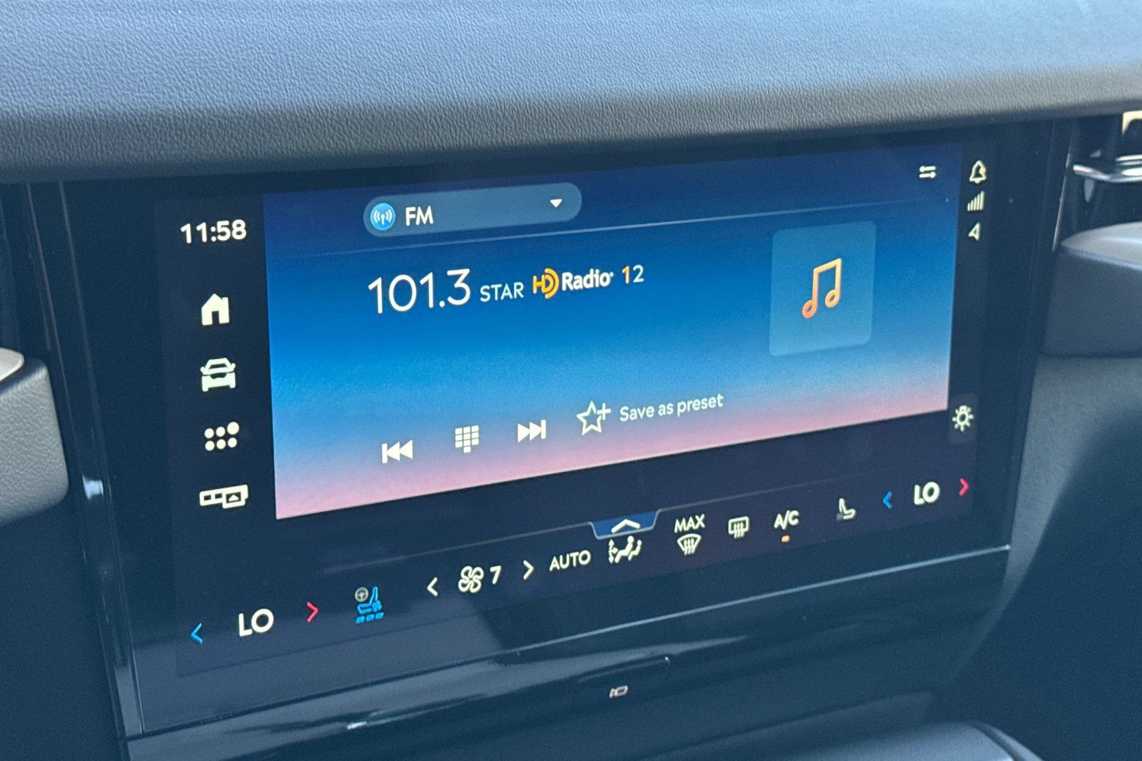 New 2025 Lincoln Navigator Reserve w/ Jet Appearance Package AWD/4WD image 15