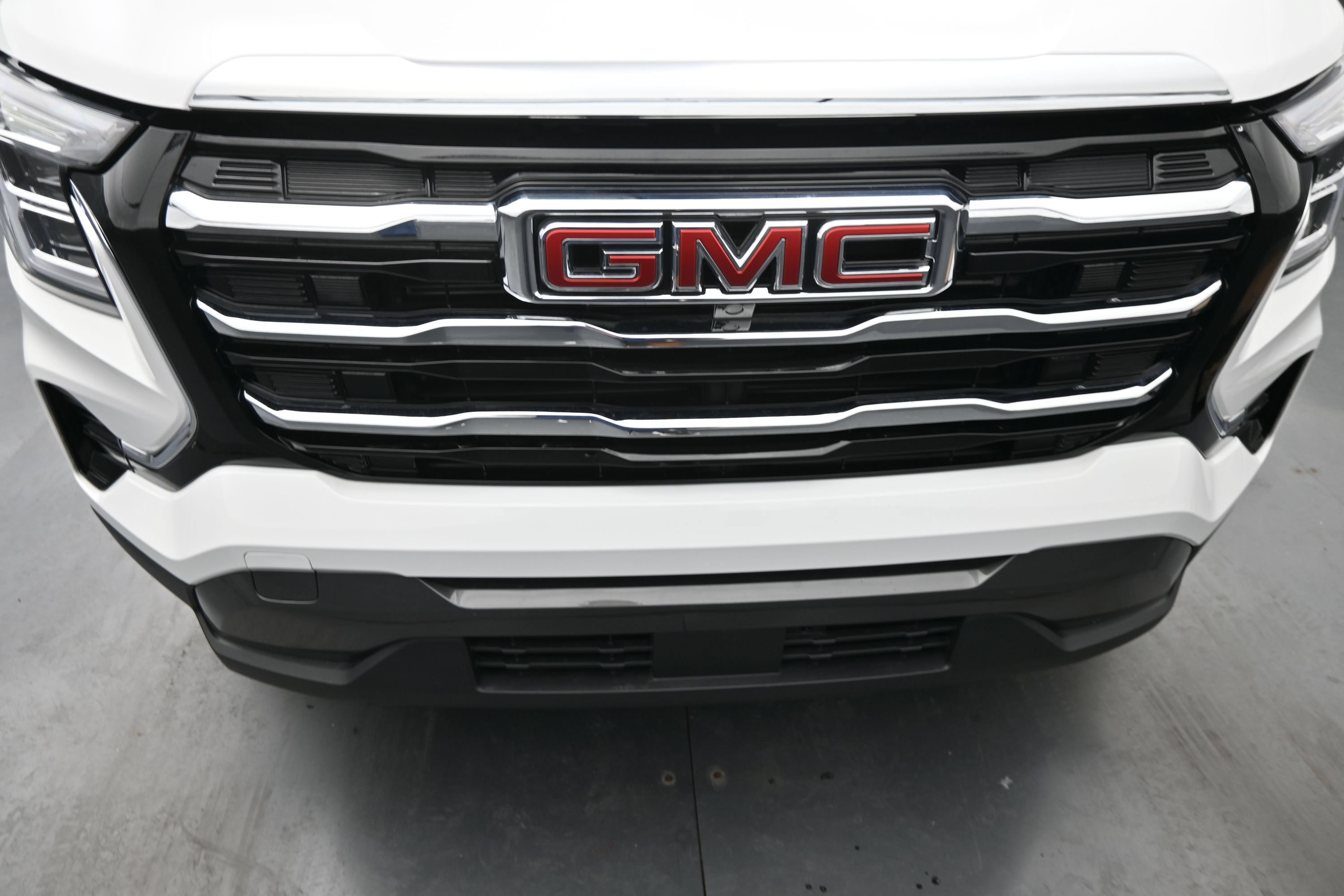 Used 2026 GMC Terrain Elevation FWD image 16