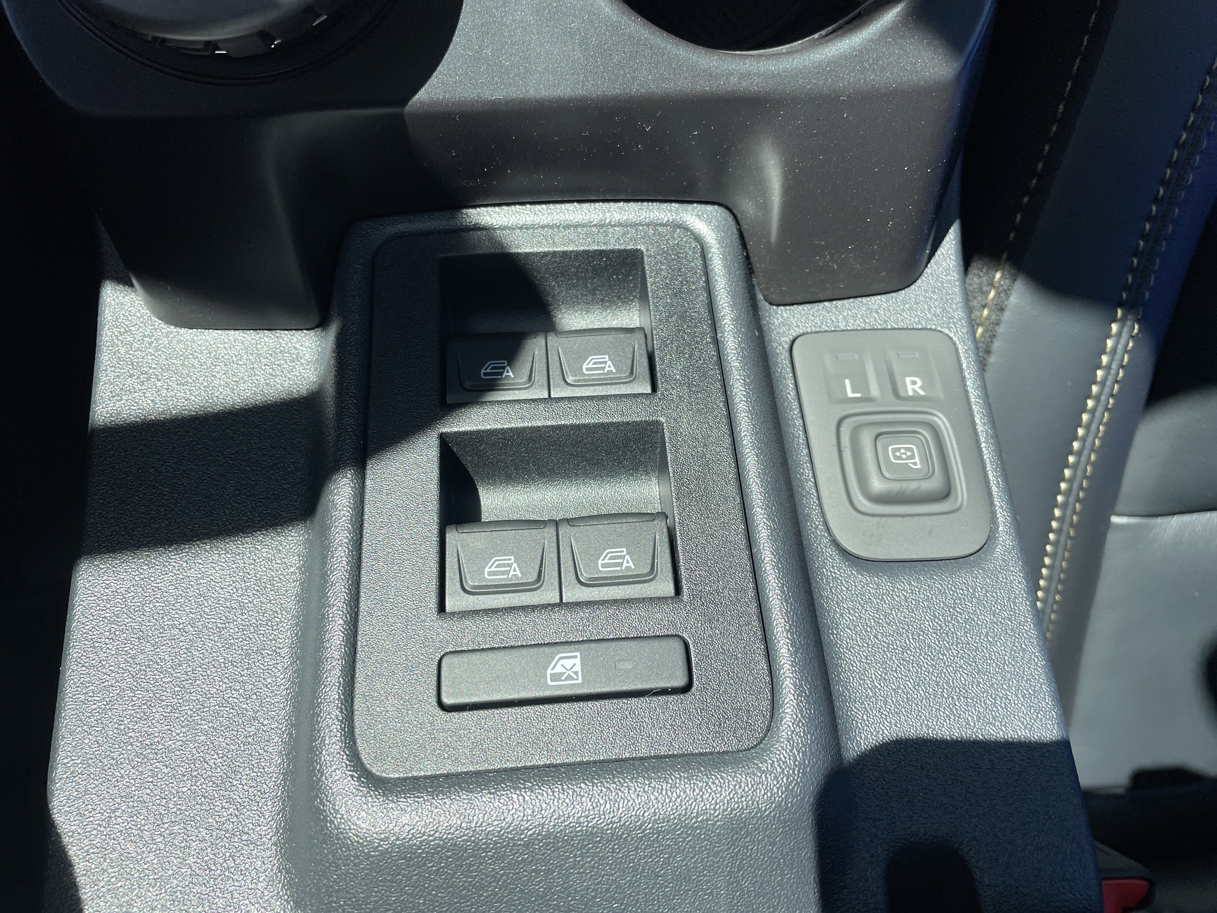 New 2025 Ford Bronco Badlands image 32