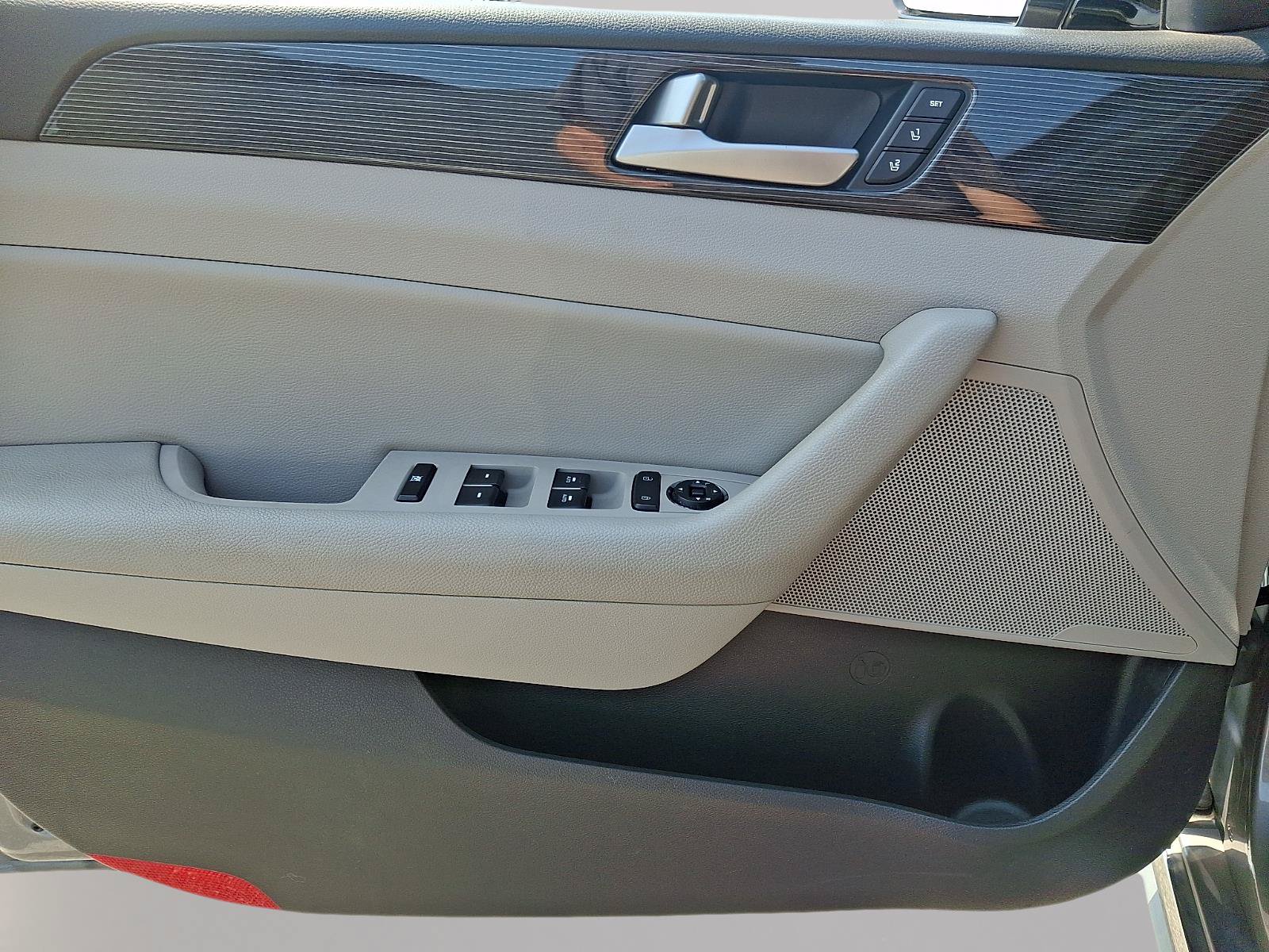 Used 2018 Hyundai Sonata Limited FWD image 12