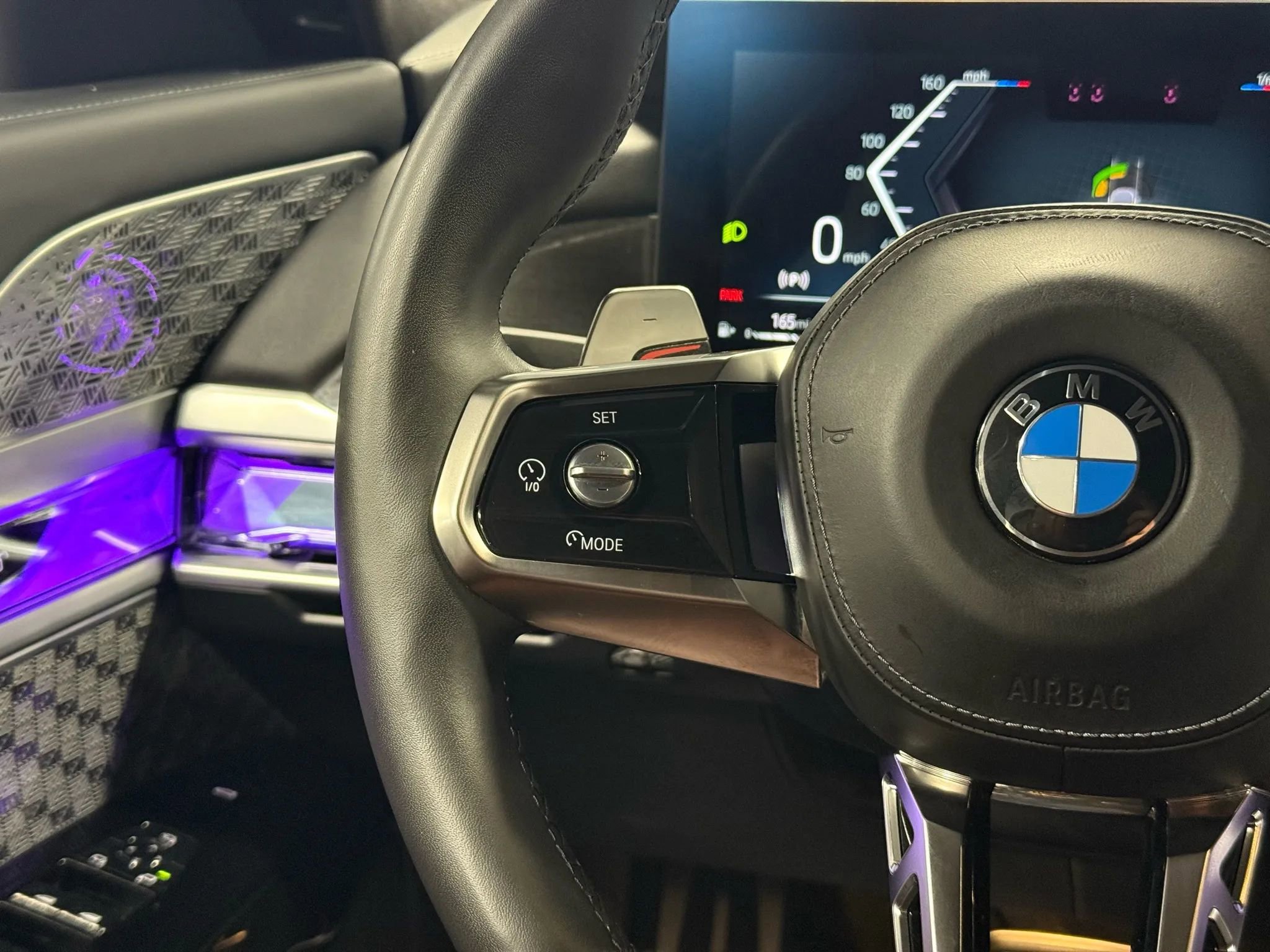 Used 2023 BMW 760i xDrive w/ Luxury Rear Seating Package image 15