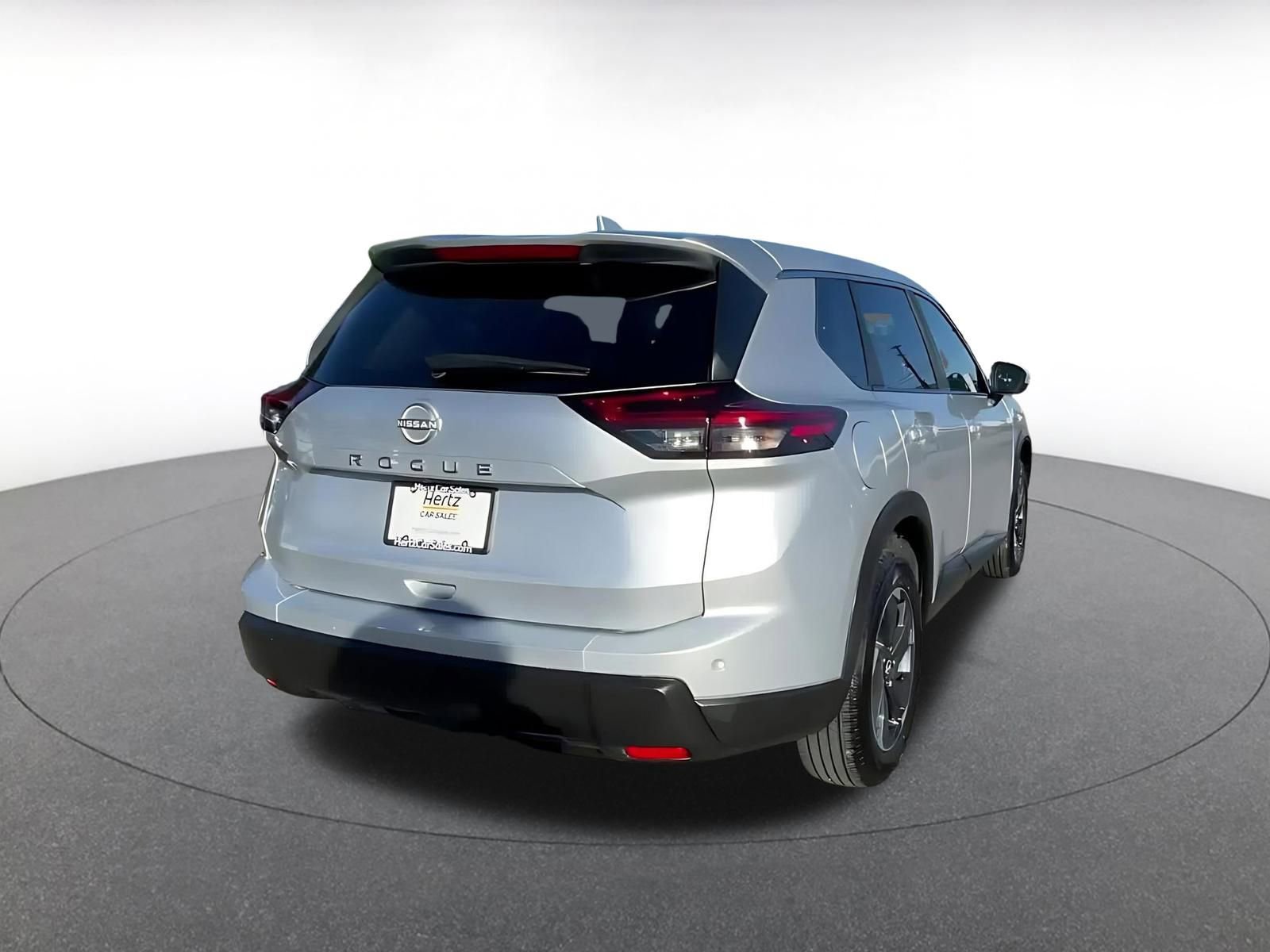 Used 2025 Nissan Rogue SV image 11