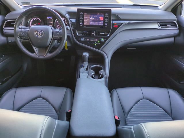 Used 2024 Toyota Camry SE image 14