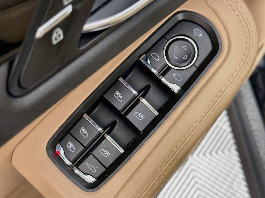Certified 2023 Porsche Macan S AWD/4WD image 20