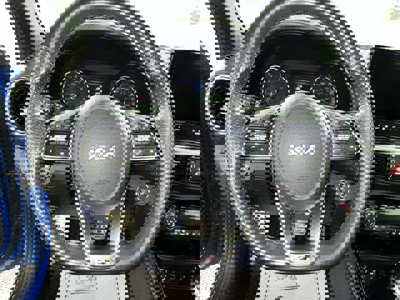 Used 2022 Kia Forte GT-Line w/ GT-Line Premium Package image 16