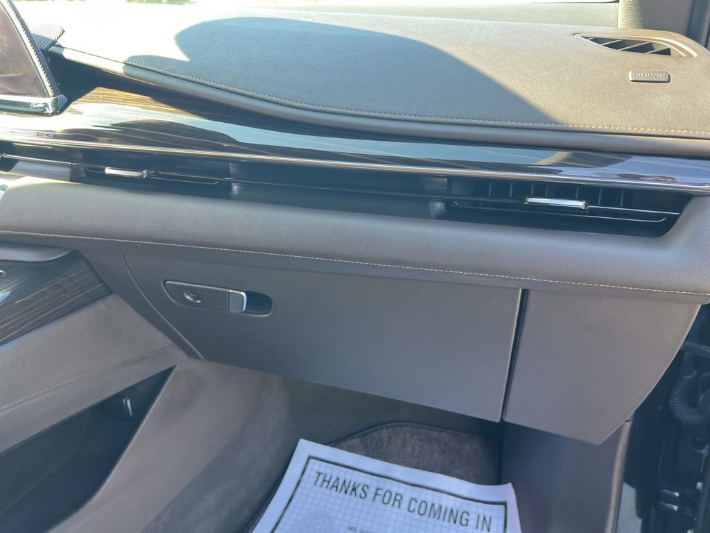 Used 2022 Cadillac Escalade Premium Luxury RWD image 59