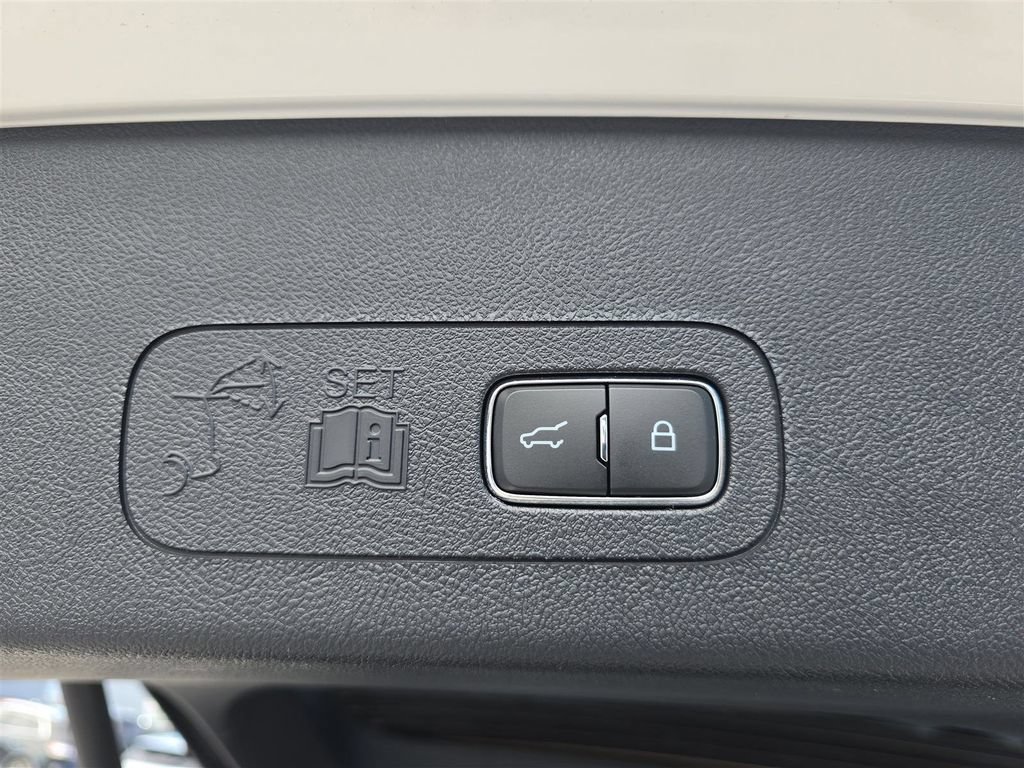 New 2025 Lincoln Aviator Black Label AWD/4WD image 13